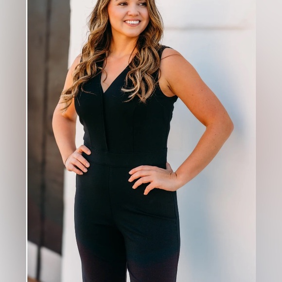 Spanx Perfect Sleeveless Jumpsuit Black 1X Wide Leg Shaping V-Neck Career Chic - Picture 14 of 16